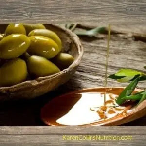 Olive oil polyphenols and the type of fat in olive oil make it good for heart health